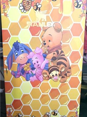 Stanley Yellow Honeycomb Winnie the Pooh Character Tumbler
